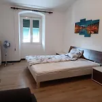 Casa Leah אימפריה