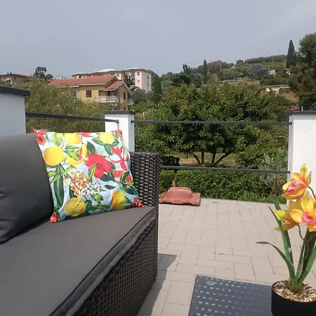 Casa Leah * إمبيريا