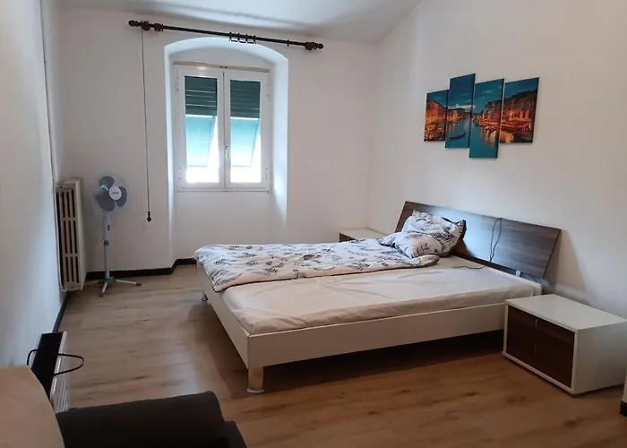 Casa Leah Империя